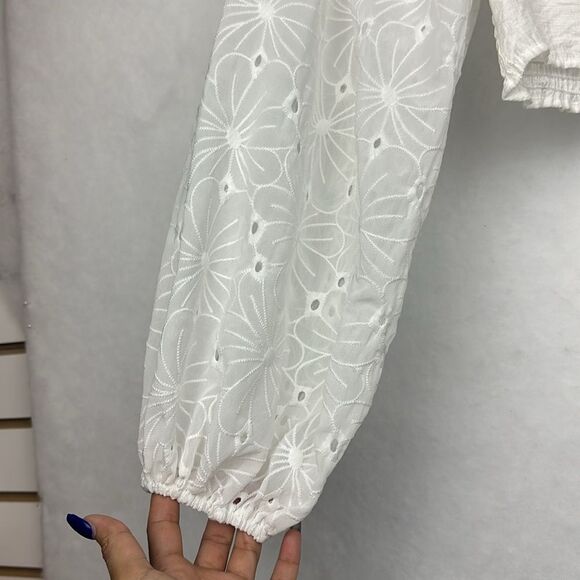 LuLu's Eagerly Anticipate White Embroidered Long Sleeves Floral Crop Top Sz SX - Picture 7 of 12